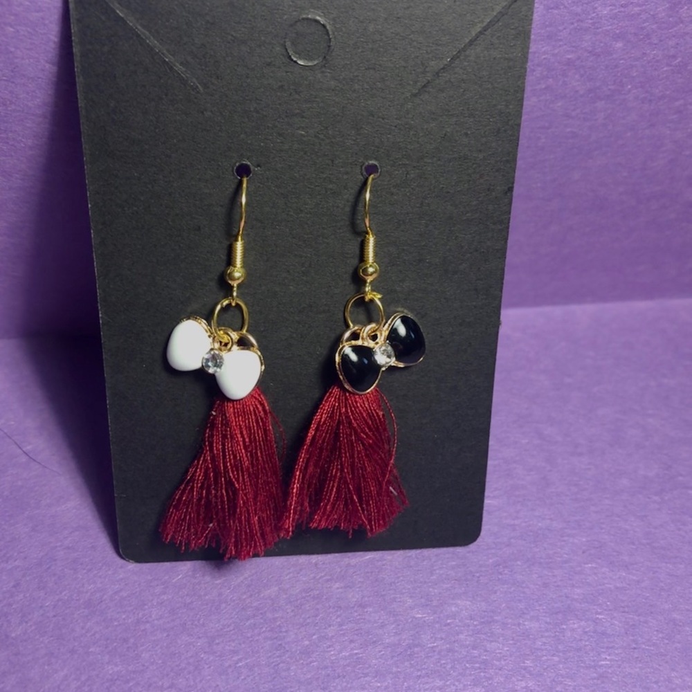 Earrings - Picture 3 of 3